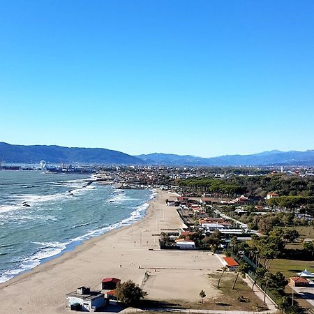 Camping Luna Hotel Marina di Massa Exterior photo