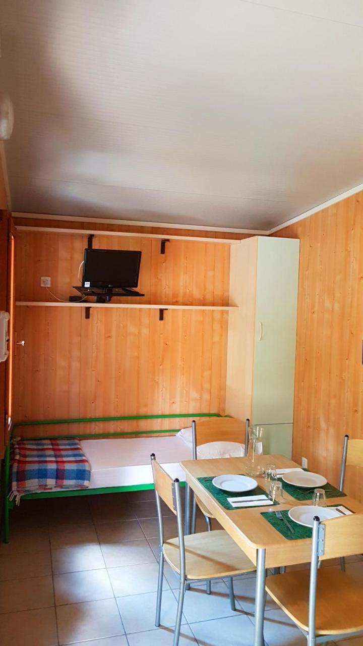 Camping Luna Hotel Marina di Massa Exterior photo